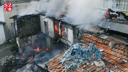 Feci yangın! İki katlı bina küle döndü