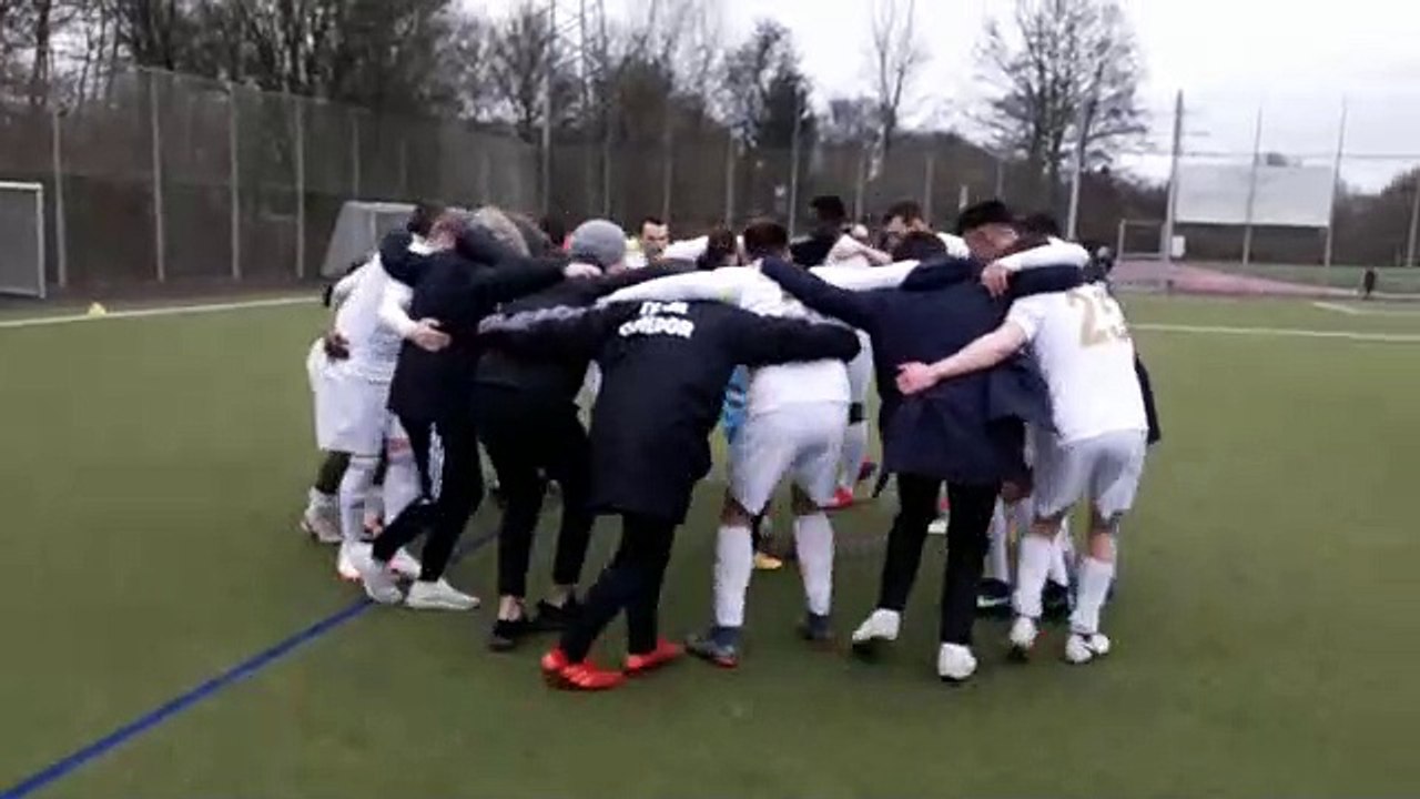 Der SC Condor II feiert den Einzug ins Pokal-Halbfinale