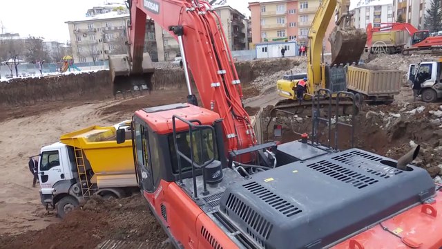 Bakan Kurum, deprem bölgesinde inceleme yaptı - ELAZIĞ