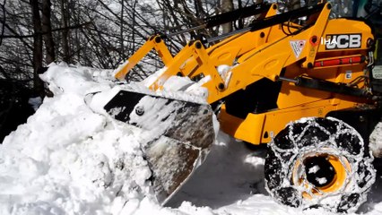 Şiddetli soğuk ve don su hattını patlattı