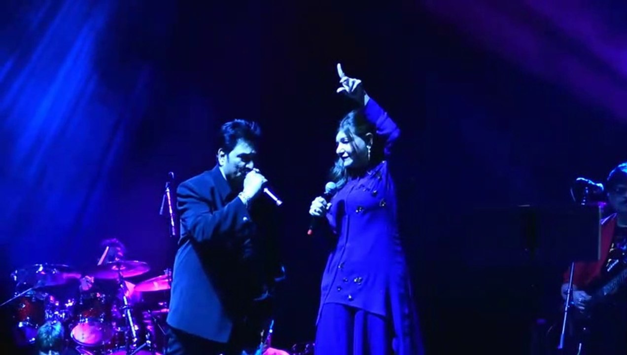 Kumar Sanu Alka Yagnik Concert - Chura ke Dil Mera