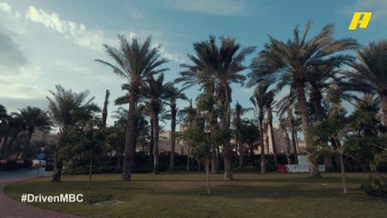 قيادة "تسلا موديل 3" في شوارع دبي.. ردود فعل رائعة