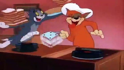 Tom_&_Jerry_|_Classic_Cartoon_|_Saturday_Evening_Puss(360p)