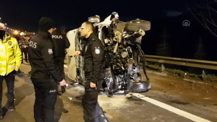 Düğünden dönenleri taşıyan minibüs devrildi: 10 yaralı - KOCAELİ