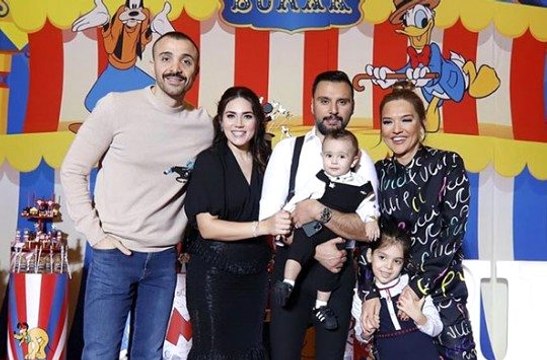 Demet Akalın Alişan'ın oğluna 10'u bir yerde bakıcısına ise tektaş yüzük hediye etti