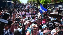 Salvadoreños contra el Congreso y en apoyo del presidente Nayib Bukele