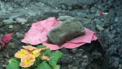 Isınmak için Katolik mezarlığındaki haç işaretini yaktılar