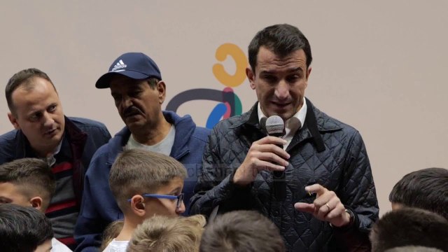 Veliaj: Do hapim 38 palestra të reja për fëmijët dhe të rinjtë që duan të merren me sport