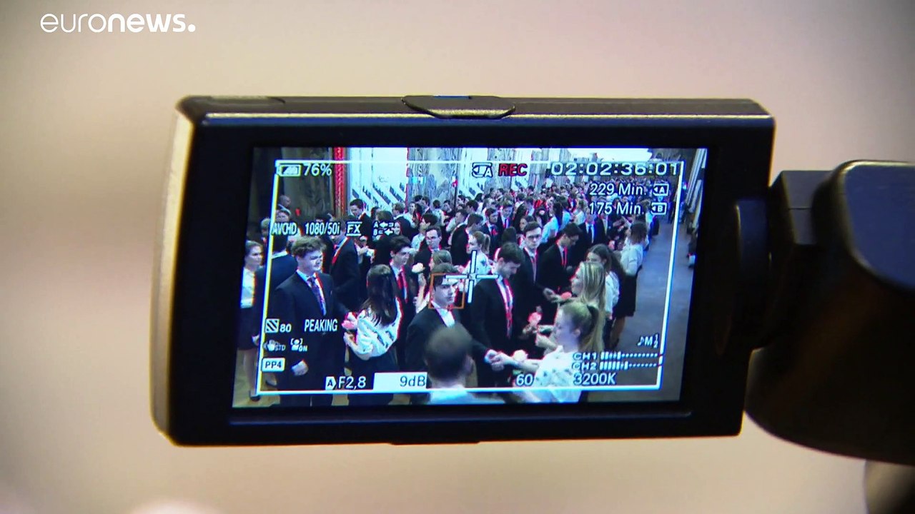 Wiener opernball: bitte mitsingen!