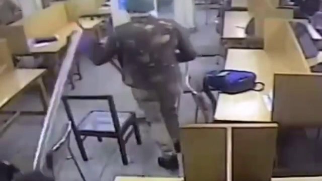 Jamia protest _ Delhi Police Truth Flashes In CCTV Footage, Cops Seen Brutally Attacking Jamia