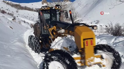 Gümüşhane’de karla mücadele çalışmaları devam ediyor