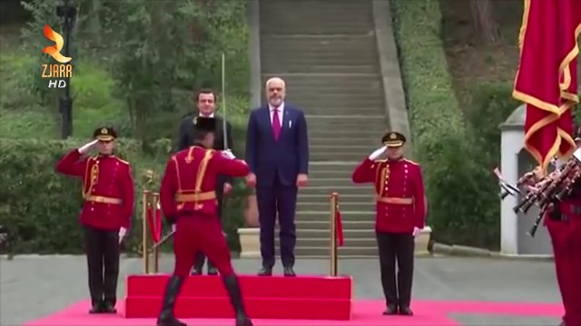 PRITET ME NDERIME NË PALLATIN E BRIGADAVE, KRYEMINISTRI I KOSOVËS ALBIN KURTI