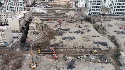 Depremzedelerin yaralarının sarılması için hummalı çalışma - Drone - ELAZIĞ