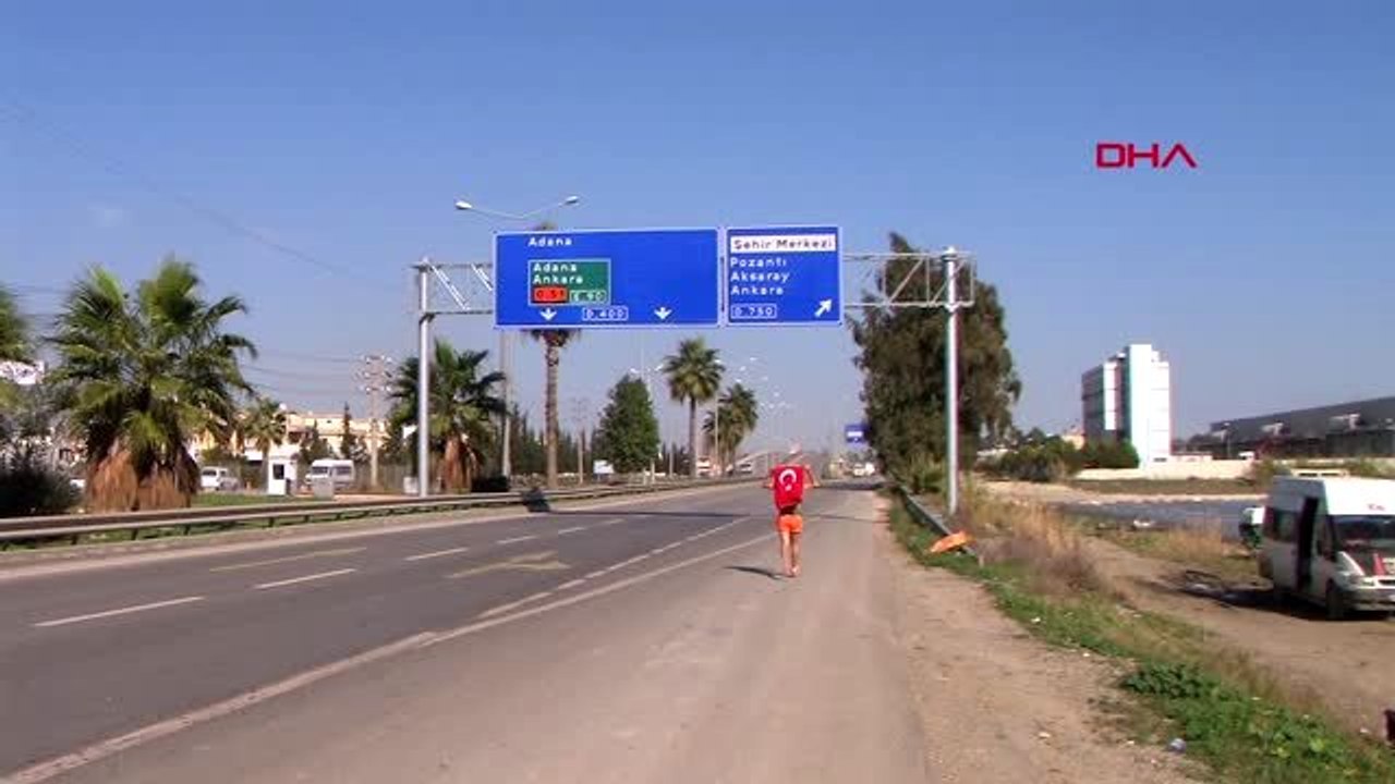 Mersin türk bayrağını yırtan yunan vekile tepki...