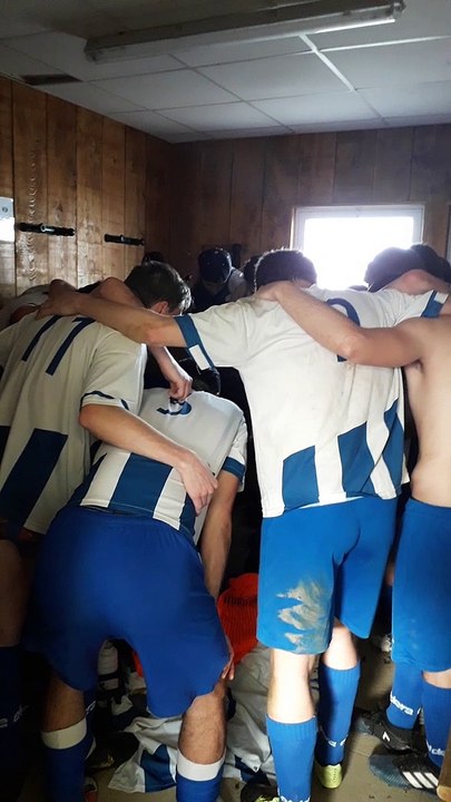 Les Céïstes après leur victoire sur le terrain d'ARBONNE (championnat Départemental 3 du District des Pyrénées Atlantiques)