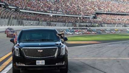 À Daytona, Donald Trump s'offre un tour de circuit en Cadillac
