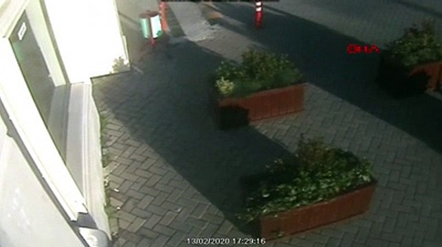 Yine aynı numara... Kendini savcı polis olarak tanıtıp 3 kilo 600 gram altın dolandırdılar