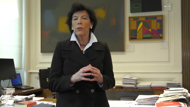 Partidos políticos reaccionan al conflicto del 'pin parental'