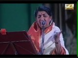 Lata Mangeshkar - Dil to pagal hai live with Udit Narayan