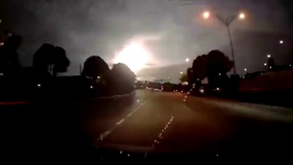 Meteor lights up nighttime sky over Malaysia