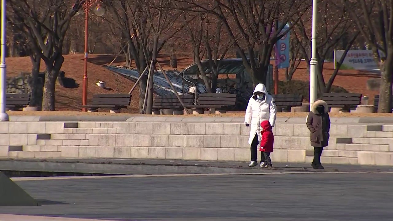 [날씨] 낮부터 평년 기온 회복...추위 점차 풀려 / YTN