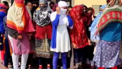 68 Collage Girls In Gujarat's Bhuj Forced To Remove Underwear As Proof of Period, arrested | लड़कियों के इनरवियर उतरवाने वाली प्रिंसिपल समेत 4 गिरफ्तार