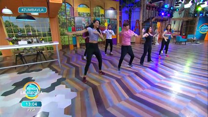 Conductores moviéndose al ritmo de Penélope Menchaca. | Venga La Alegría