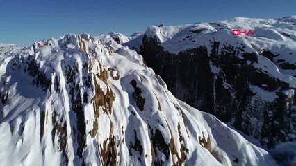 Sivas eğribucak ve emirhan kayalıklarında kış güzelliği