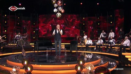 Sümer Ezgü | Ah Le Yar