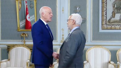 الرئيس التونسي يهدد بحل البرلمان والدعوة لانتخابات مبكرة