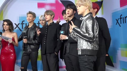 BTS 새 앨범 선주문 400만 장 돌파...자체 최고 기록 / YTN
