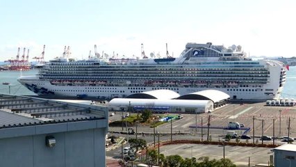 Japonya'da karantinaya alınan gemide bekleyiş sürüyor