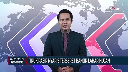 Truk Pasir Nyaris Terseret Banjir Lahar Hujan