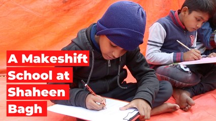 A Make Shift School at Shaheen Bagh is Keeping Children Engaged, As Mothers Protest | The Wire