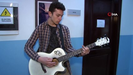 İstanbul'daki vapur hatlarında müzisyen olmak isteyenler jüri karşısına çıktı