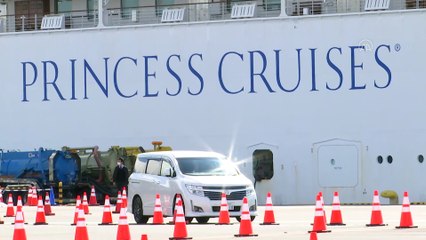 Japonya'da karantinaya alınan gemide bekleyiş sürüyor - YOKOHAMA