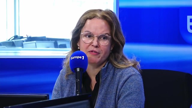 La France bouge : Marcia de Carvalho, fondatrice et directrice artistiques de Chaussettes orphelines, recyclage de chaussettes pour en faire du fil et créer de nouveaux vêtements