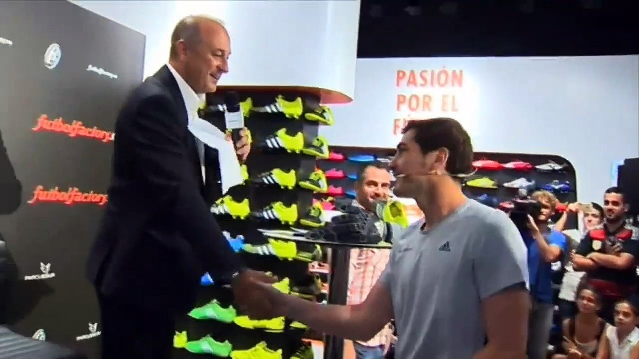 IKER CASILLAS deja el futbol