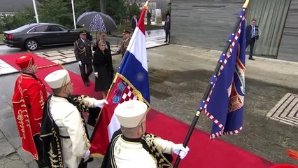 Hırvatistan'ın yeni Cumhurbaşkanı Zoran Milanovic yemin etti