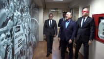 Dışişleri bakanı mevlüt çavuşoğlu türkiye voleybol federasyonu ve spor lisesini ziyaret etti