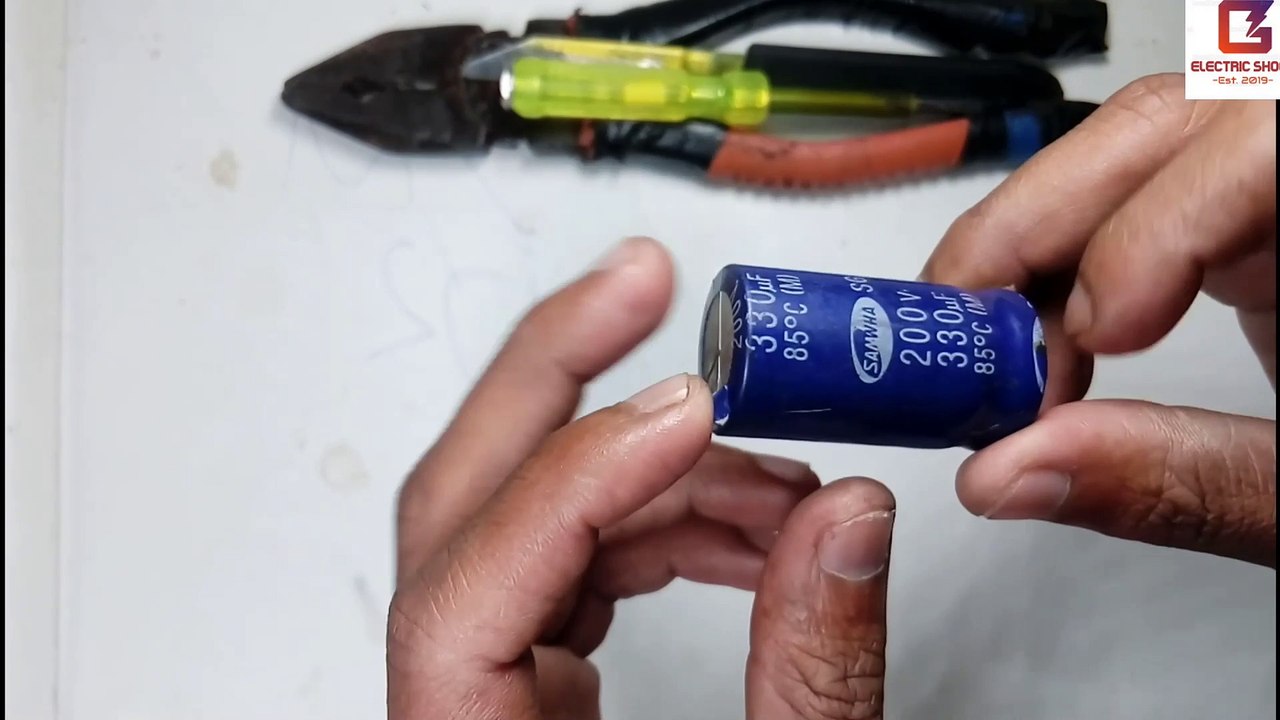 capacitor material
