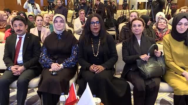 Malcom X'in kızı İlyasa Şahbaz Malcom X ve Onun Dünyası konferansında konuştu