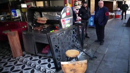 Beyoğlu'nda hırsız şoku yaşayan ünlü profesör, geçtiğimiz yıl Üsküdar'da aracıyla yayaların arasına dalmıştı