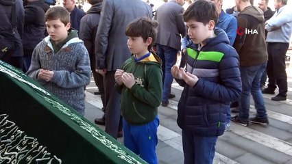 Servis minibüsünün altında kalarak hayatını kaybeden küçük çocuk son yolculuğuna uğurlandı