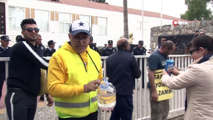 - KKTC'de Meclis önünde deterjanlı eylem