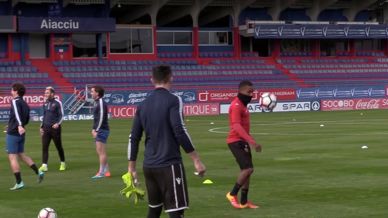 (extrait) en immersion à l'entrainement avec le groupe avant Dunkerque