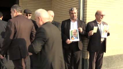 İran'da muhafazakarlardan seçimler için propaganda etkinliği