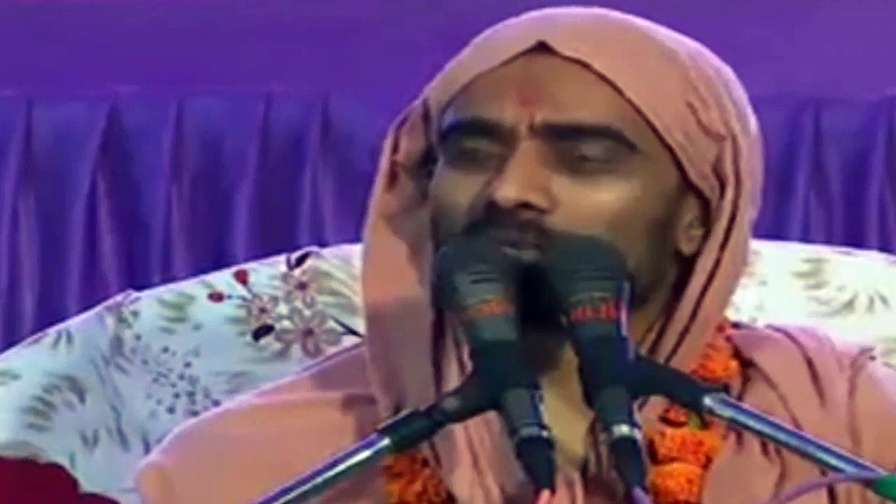 If Menstruating Women Cook, They Will Be Born As Kutri ( Bitch ) In Next Life | हे भगवान! महात्मा का महिलाओं के लिए इतना शर्मनाक बयान