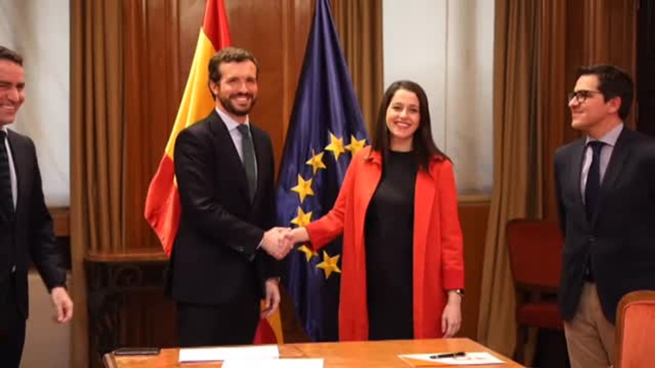 Casado y Arrimadas se reúnen en el Congreso para intentar cerrar un acuerdo para las próximas autonómicas