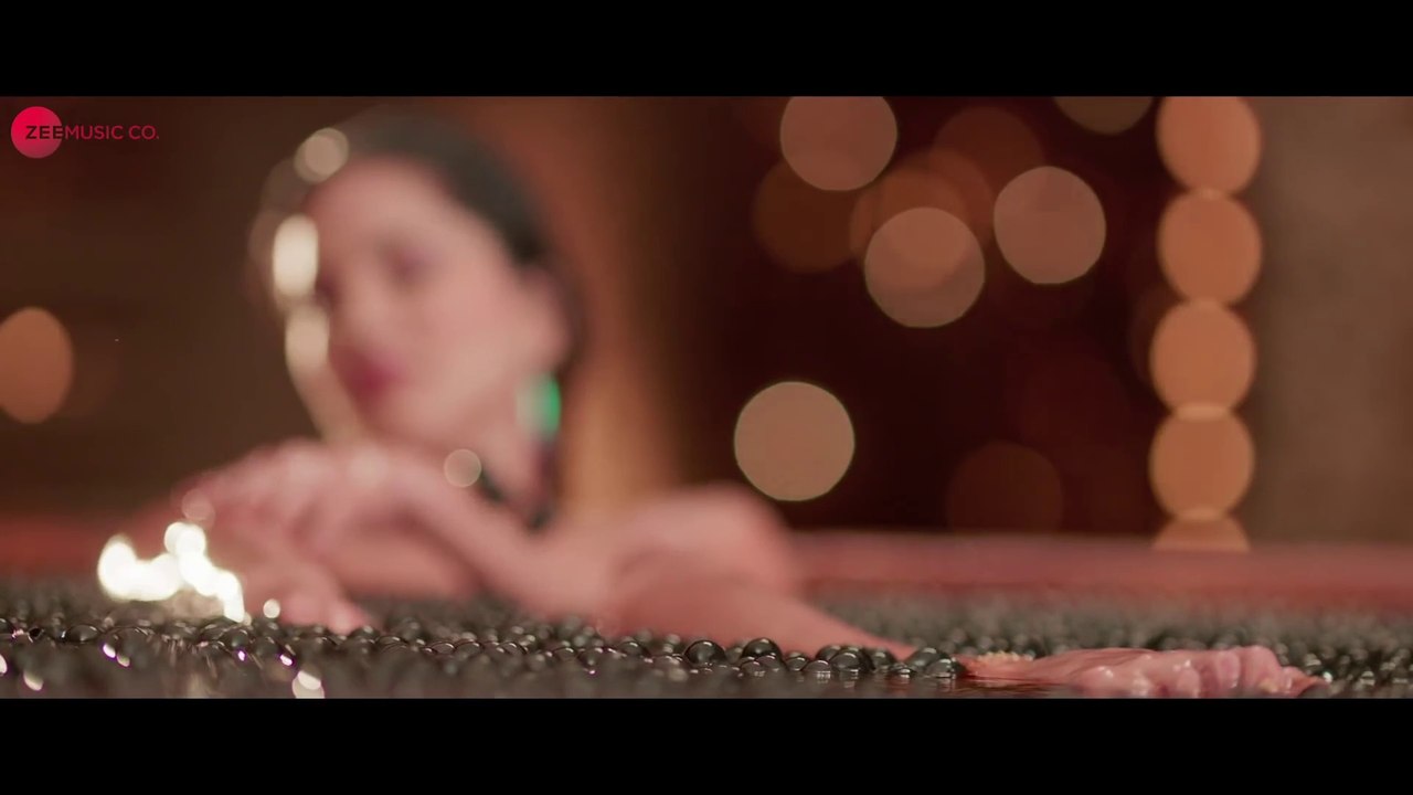 Moha Mundhiri video song | Madhuraraja (2019) | Sunny Leon, Mammootty
